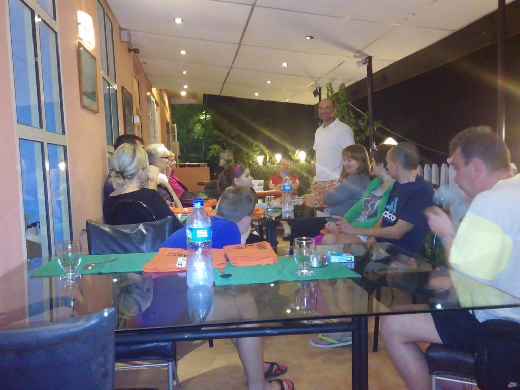 康提戴斯酒店 外观 照片